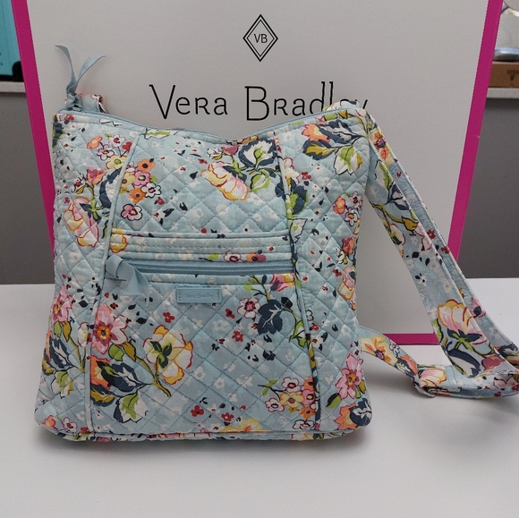 Vera Bradley Handbags - Vera Bradley Hipster Floating Garden NWOT